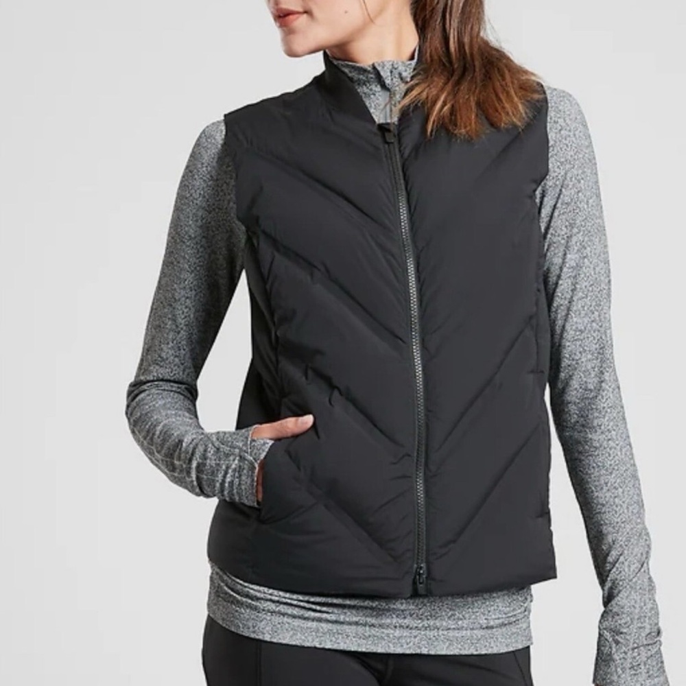 ATHLETA Inlet Black Puffer Down Vest Size 2XL Water Repellent Wind Resistant